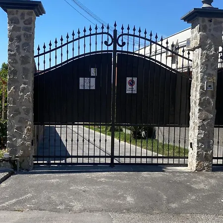 Emanuel White 3* سورينتو