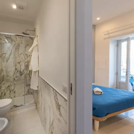 Emanuel White سورينتو