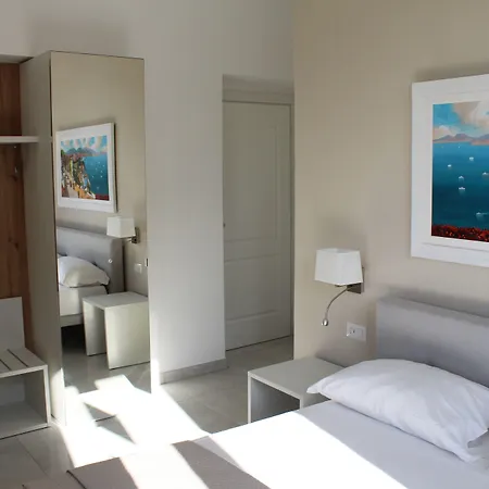 Emanuel White 3* Sorrento