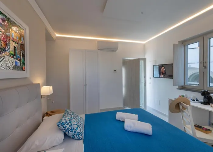 Emanuel White 招待所 3*