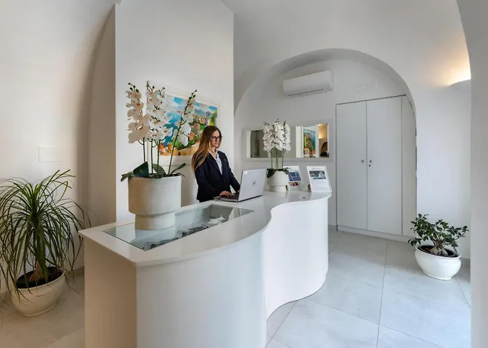 Emanuel White 招待所 3*