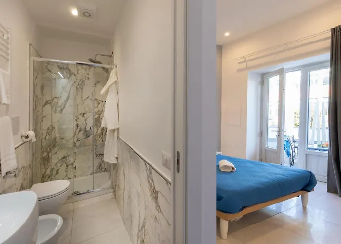 Emanuel White 索伦托