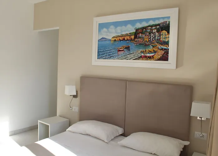 Emanuel White 招待所 3*